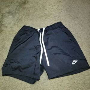 Nike running shorts women medium